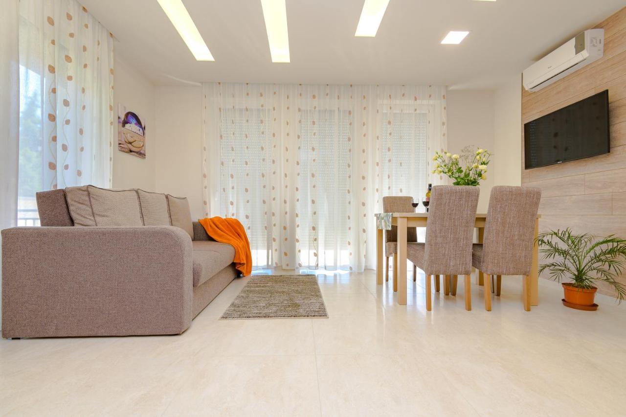 Bella Apartments No1 Hajdúszoboszló Buitenkant foto
