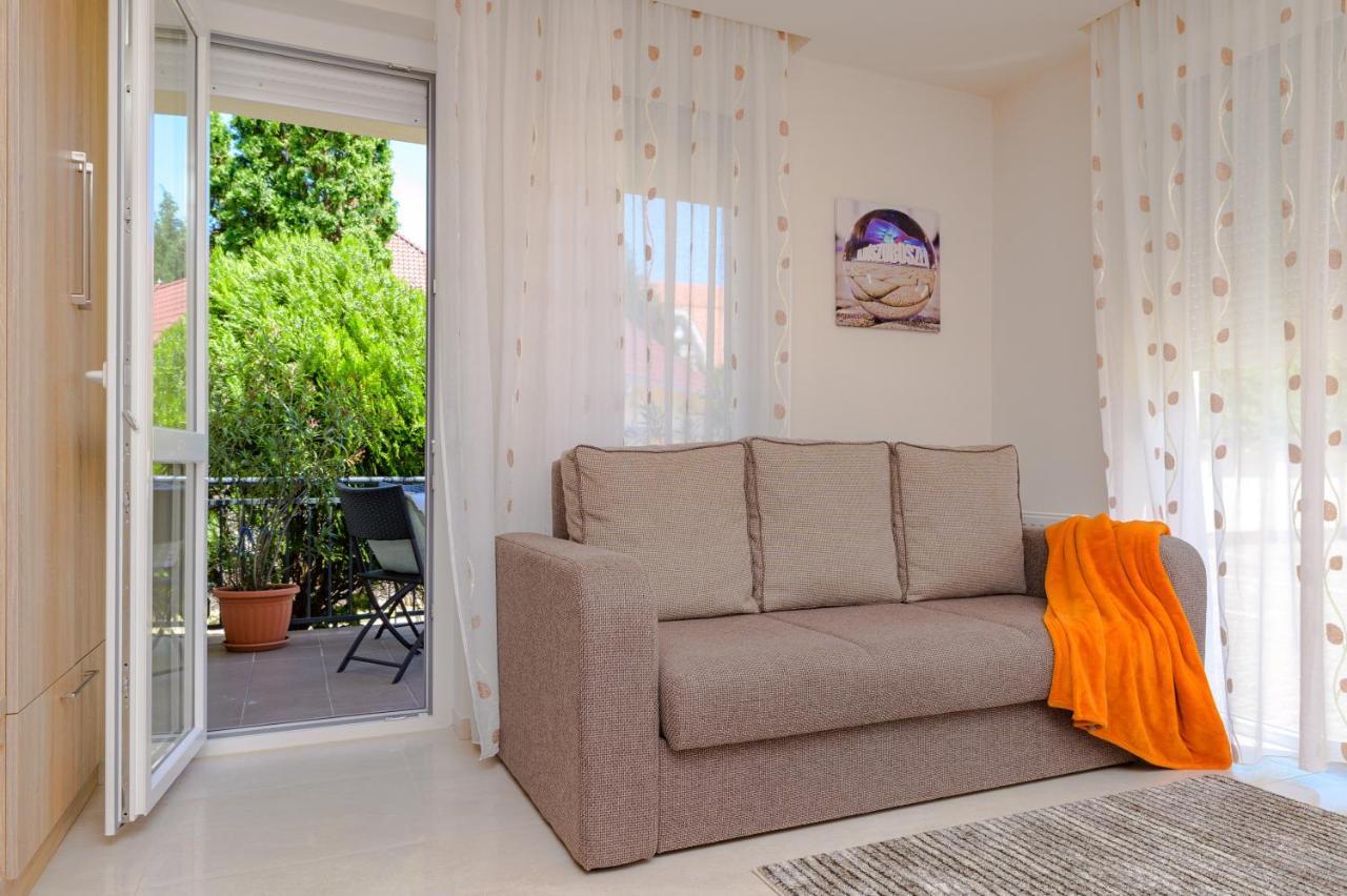 Bella Apartments No1 Hajdúszoboszló Buitenkant foto